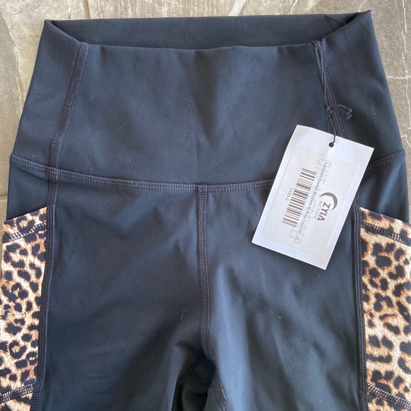 BNWT ZYIA Leopard Pocket Brilliant Hi-Rise Capri 20" Cheetah Crop Legging XS 2 - Picture 7 of 13